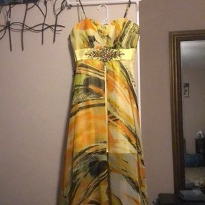 Ladies Evening/prom dress size 12